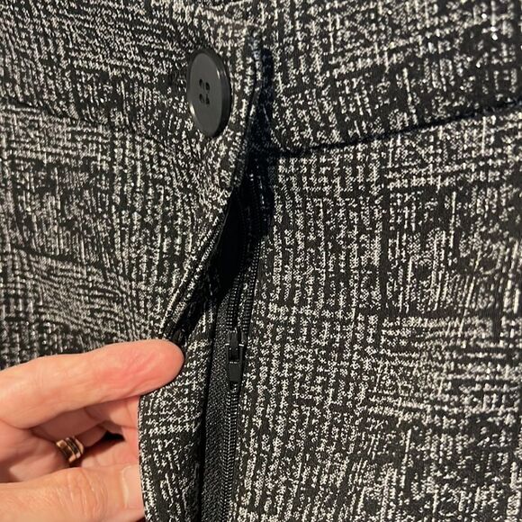 Frank Lyman Black, Grey ,Silver Straight Leg Pants Size 22 NWT - Picture 4 of 14